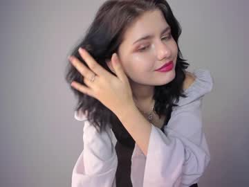 girl
        dorio___s cam image #1760585