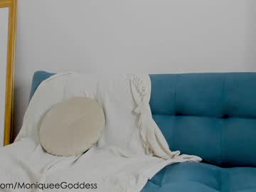 girl
        moniqueeass cam image #1574062