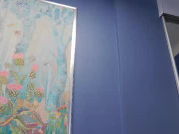 girl
        kriskras__ cam image #4439479