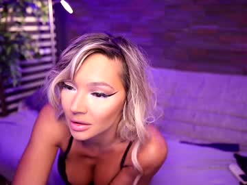 girl
        fantasystudiox cam image #3395110