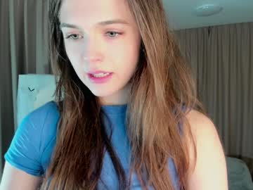 girl
        lilienblume cam image #3609094