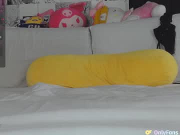 girl
        yogendub cam image #3054917