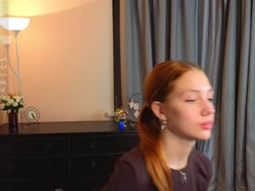 girl
        shirleywhitney cam image #1717968