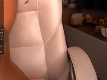 girl
        mykinkybunny cam image #2473584