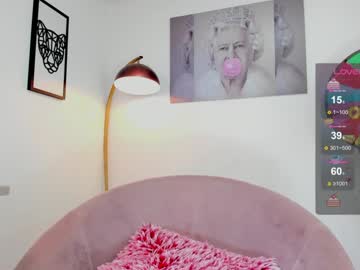 girl
        missniley cam image #3200657