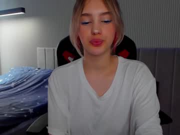 girl
        angella_kleee cam image #1149443