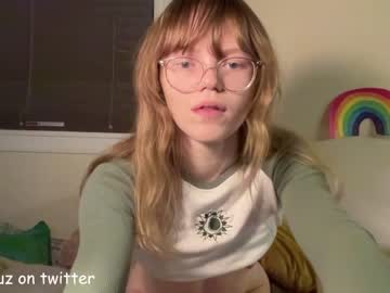 girl
        junabuz cam image #340913