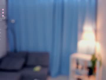 girl
        moiracutsforth cam image #2528423