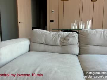 girl
        carolinaherera cam image #2921603