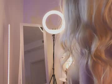 girl
        alissa_wxw cam image #3456624