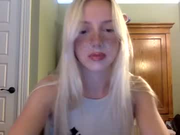 girl
        riababe cam image #1174079