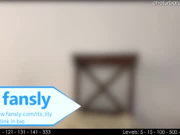 girl
        its_lily cam image #256371