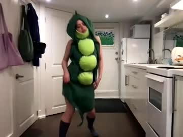 girl
        littlesugarpea cam image #813837