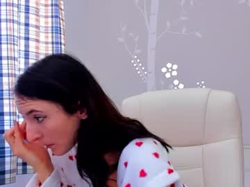 girl
        aniagray cam image #4061144