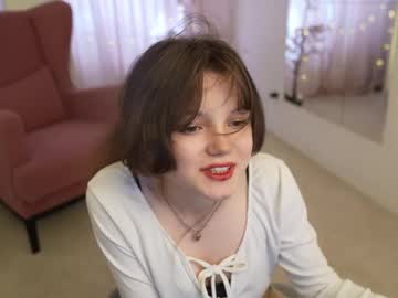 girl
        ur_mary_ cam image #4420102