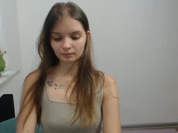 girl
        vivien_slender cam image #3036647