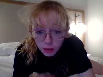 girl
        blonde_katie cam image #2981665