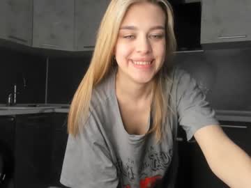 girl
        dana_bananna_ cam image #900273