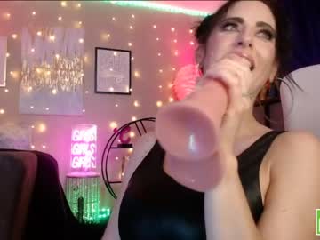 girl
        milf_lacey cam image #1875374