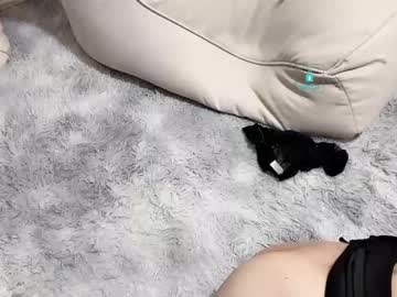 girl
        abby_youyou cam image #320535