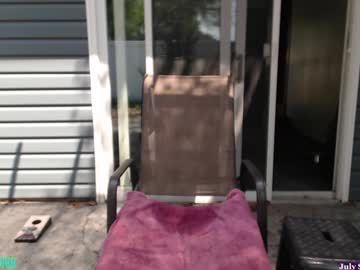 girl
        wildsouthernpeach cam image #3138517