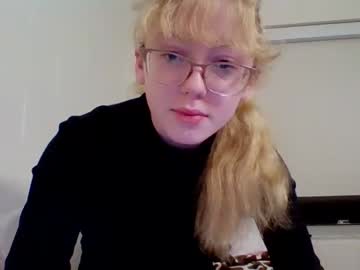 girl
        blonde_katie cam image #2402895