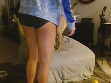 girl
        dazeydo cam image #3432549
