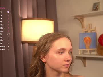 girl
        lyly_bambi cam image #4050659