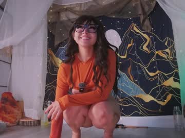 girl
        mollyflwers cam image #4546937