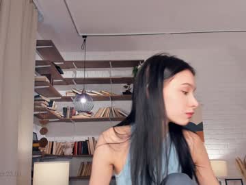 girl
        riskyproject cam image #3984308