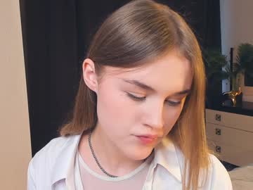 girl
        sheenaeast cam image #3855076