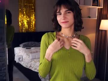 girl
        odettehatt cam image #4168253