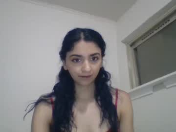 girl
        dreamymermaid cam image #1169873