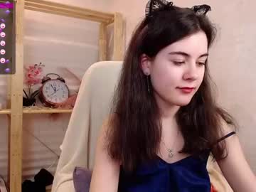 girl
        mila_kimm cam image #469784