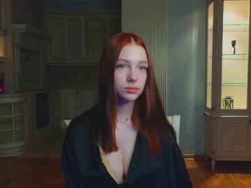 girl
        shirleywhitney cam image #2386565