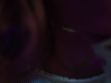 girl
        hannahjames710 cam image #1006703