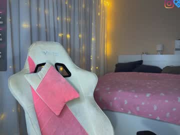 girl
        _mey_chan cam image #2907178