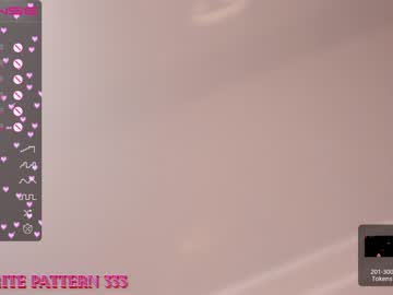 girl
        lindawarners cam image #1070268