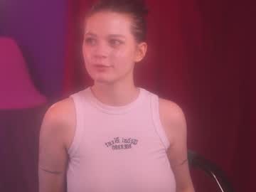 girl
        lorienn cam image #3073763