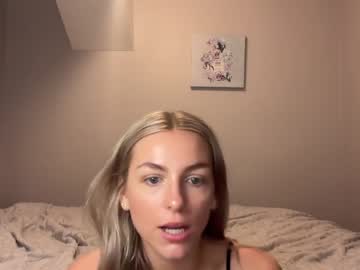 girl
        summerlovingg cam image #2785992