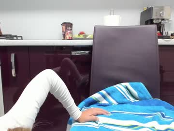 girl
        angelsuitlove cam image #2535405