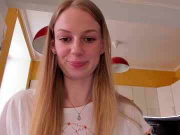 girl
        magic_couple13 cam image #2553211