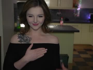girl
        lucydelovely cam image #80989