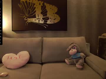 girl
        karrin cam image #1374297