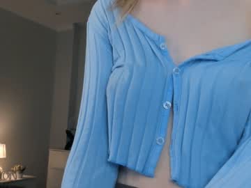 girl
        tothebottomofonesheart cam image #2377727