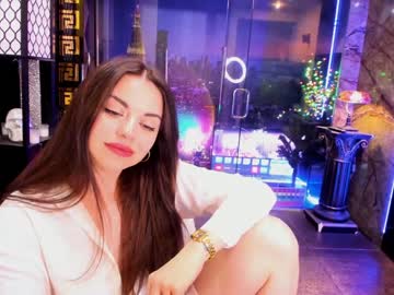 girl
        alma_pearl cam image #815464