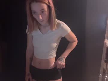 girl
        macksbaby cam image #3375758