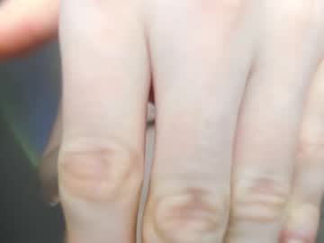 girl
        elly_ll cam image #879335