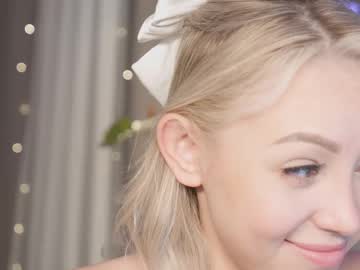 girl
        viaangel_ cam image #3728245
