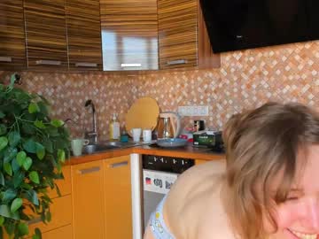 girl
        udelaborom cam image #2493443